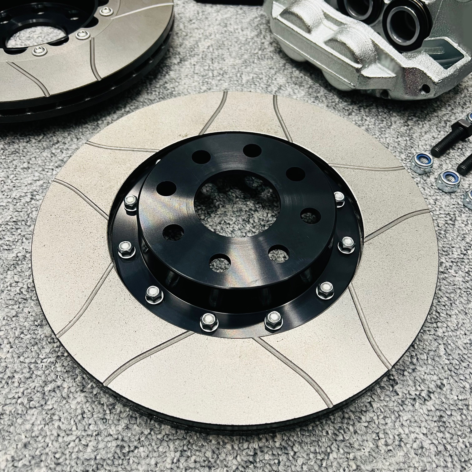 4-kolviga pidurikomplekt - Image 6