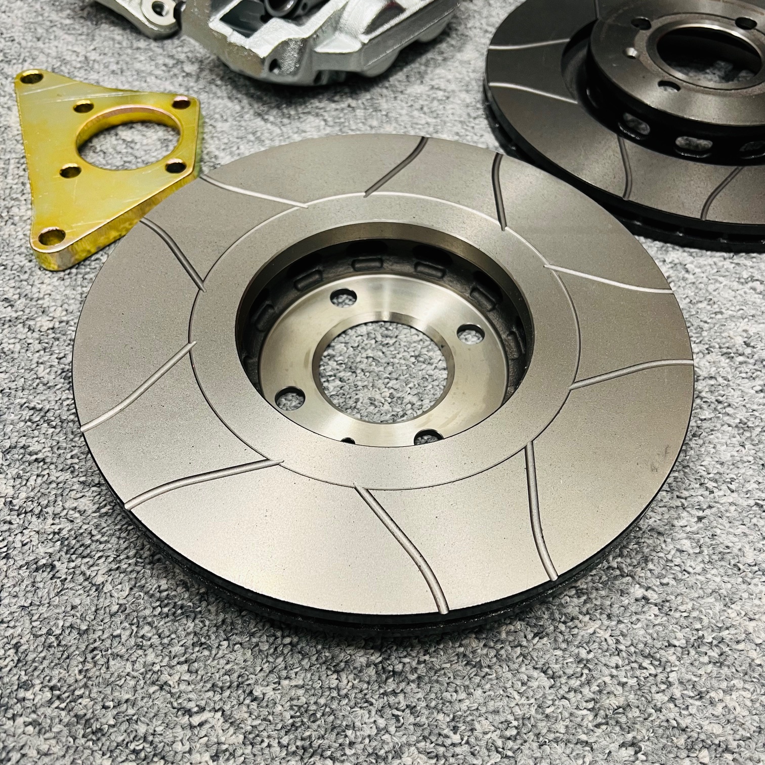 4-kolviga pidurikomplekt - Image 7